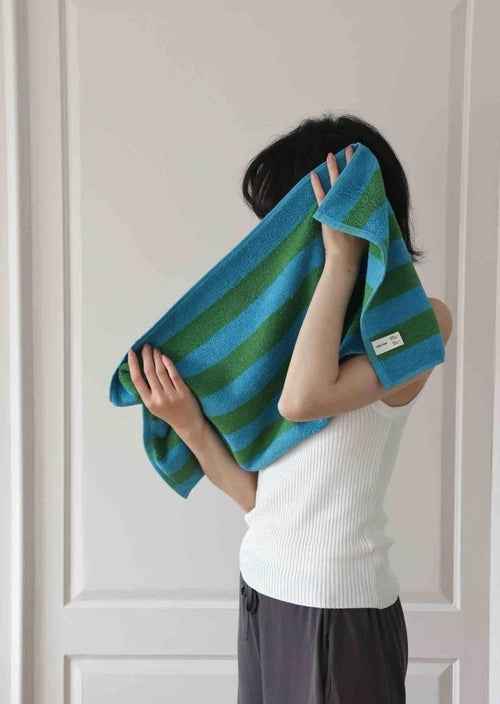 Ultra Soft Absorbent Retro Stripe Bath Towel - 100% Organic Premium